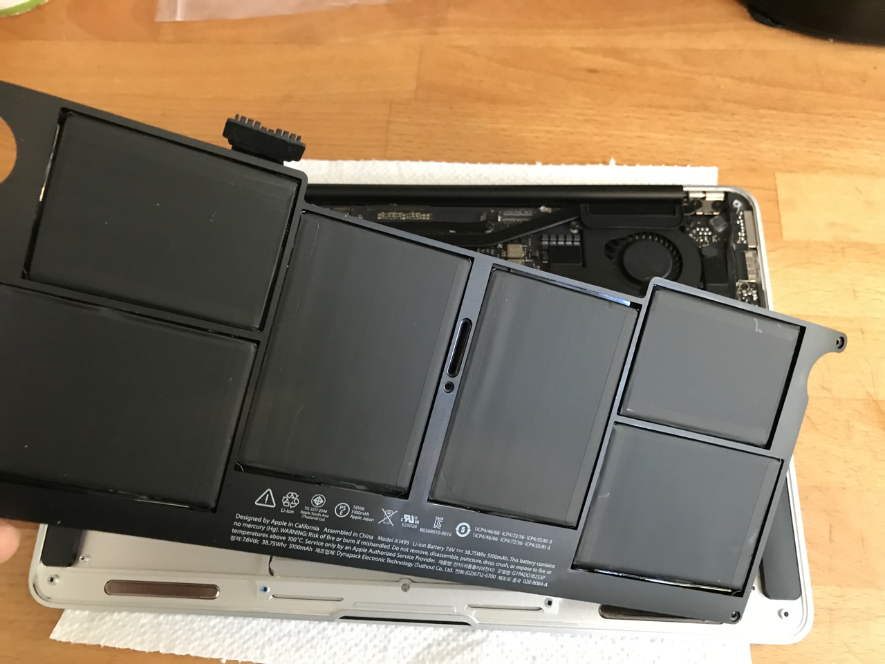 MacBook Air 11 Zoll (2010-15) - Akku tauschen